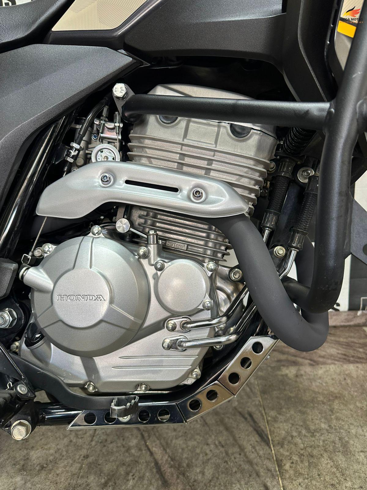 XRE 300 2022 ADVENTURE 7.800 KM