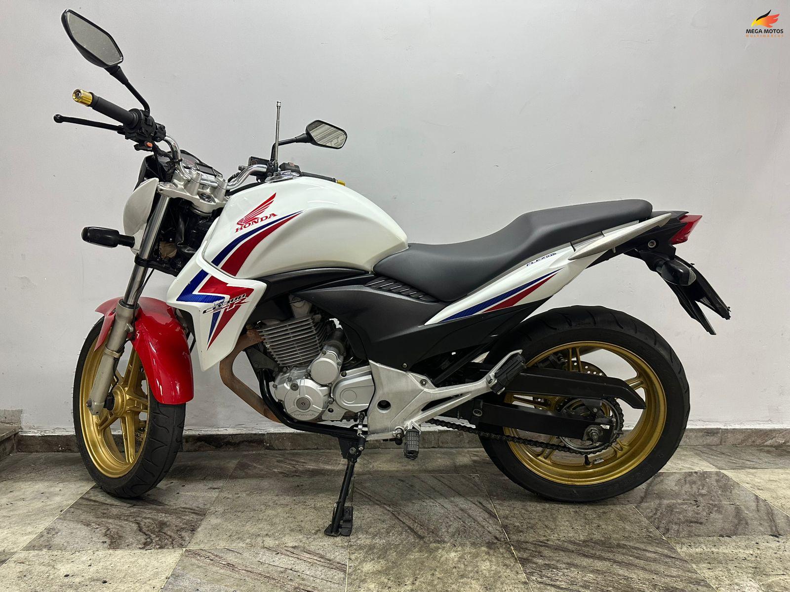 CB 300R - 2015