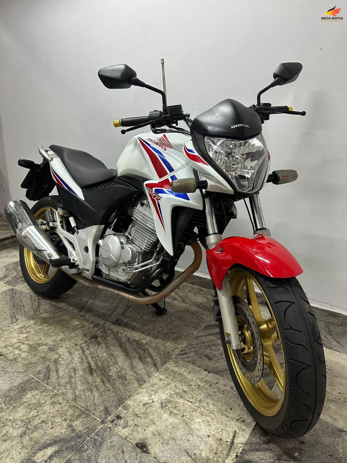 CB 300R - 2015