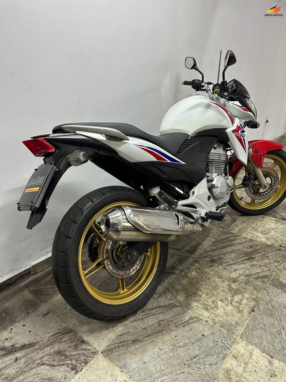 CB 300R - 2015